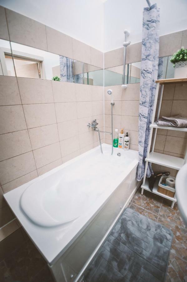 Apartamentai Niden - Su Terasa Ir Vaizdu I Marias Nidos Centre Екстер'єр фото